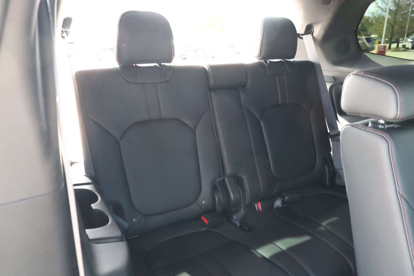 Used 2025 Honda Pilot Black Edition image 35