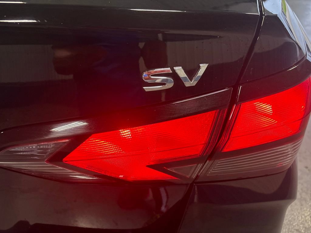 Used 2023 Nissan Versa SV image 31