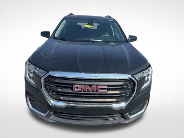 Used 2022 GMC Terrain SLE w/ Driver Convenience Package FWD image 7
