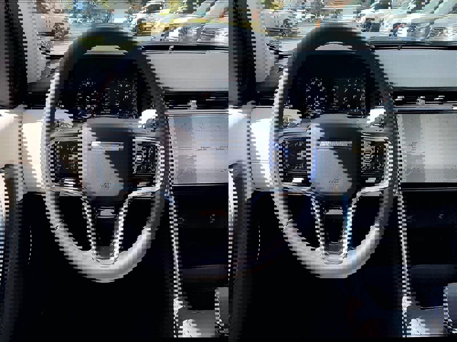 Used 2025 Land Rover Discovery Sport S image 7