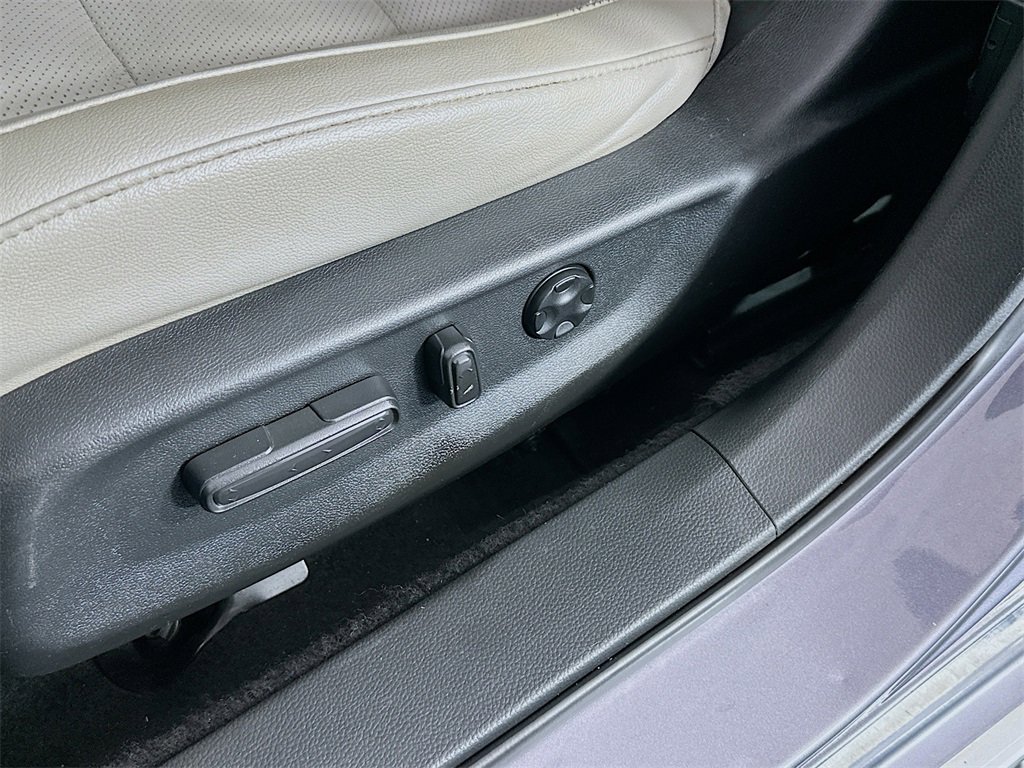 Used 2019 Honda Accord Touring image 19