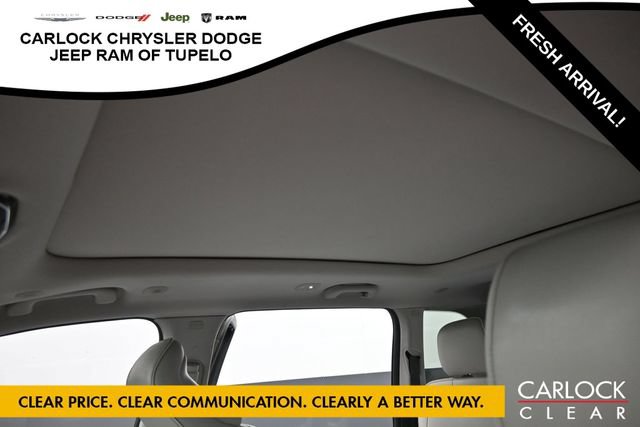 Used 2023 Jeep Grand Cherokee Overland w/ Luxury Tech Group IV AWD/4WD image 24