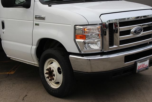 Used 2019 Ford E-350 and Econoline 350 Super Duty w/ Power Windows & Locks Group RWD image 3