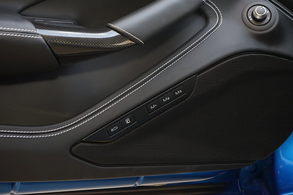 Used 2022 Ferrari F8 Tributo image 22