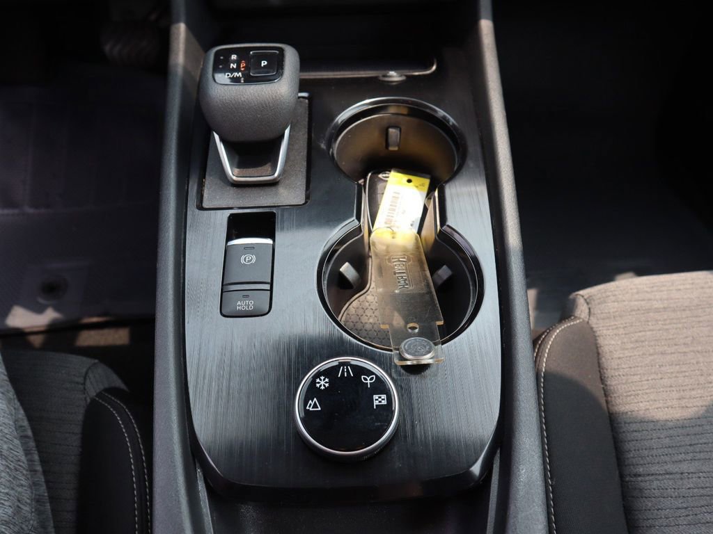 Certified 2023 Nissan Rogue SV image 21