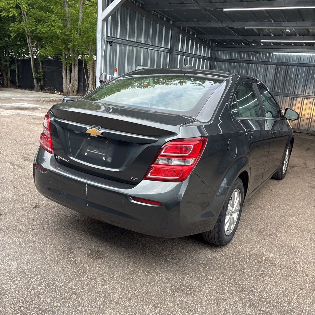 Used 2019 Chevrolet Sonic LT FWD image 3