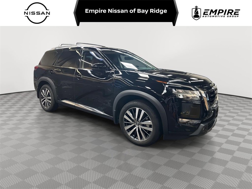 Used 2022 Nissan Pathfinder Platinum w/ Cargo Package