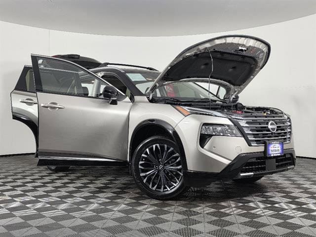 Used 2024 Nissan Rogue Platinum w/ Platinum Premium Package AWD/4WD image 47