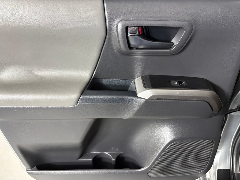Used 2023 Toyota Tacoma SR5 RWD image 39