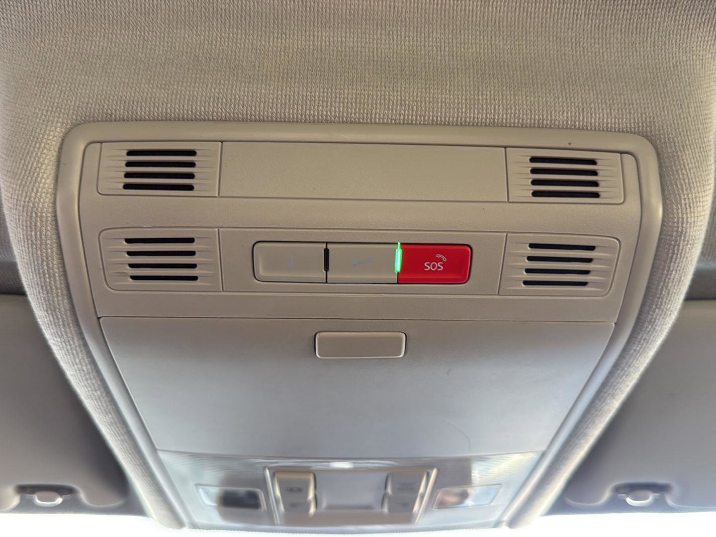 Used 2022 Volkswagen Tiguan S AWD/4WD image 34