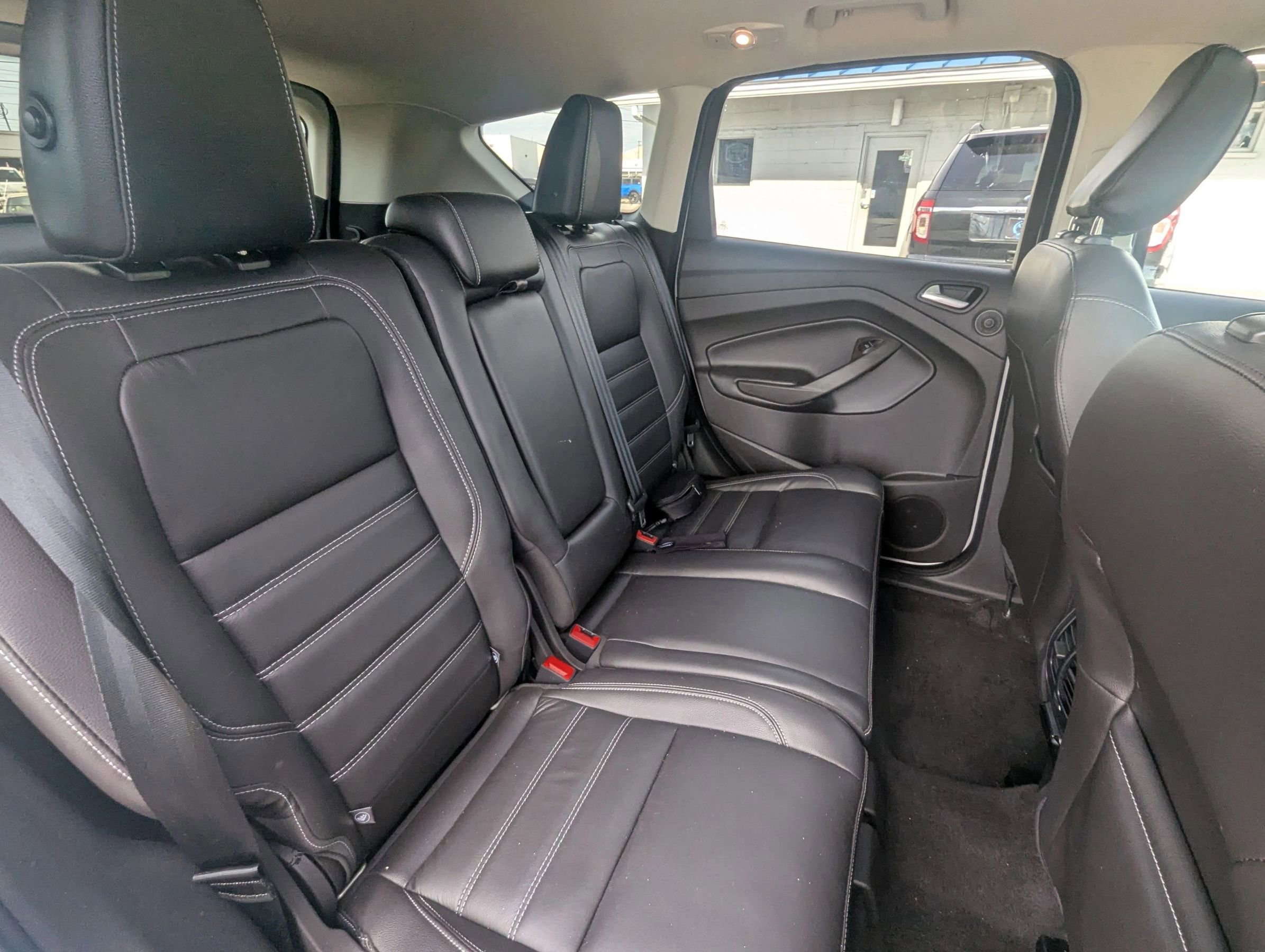 Used 2018 Ford Escape Titanium w/ Ford Safe & Smart Package AWD/4WD image 18