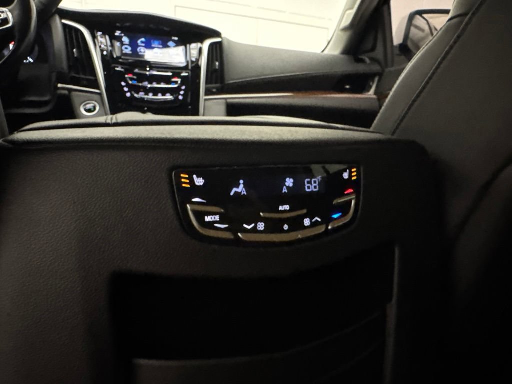 Used 2020 Cadillac Escalade ESV 4WD image 52
