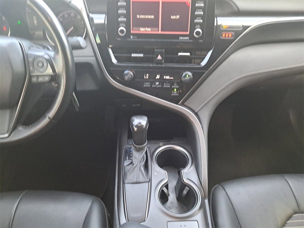 Used 2021 Toyota Camry SE image 11