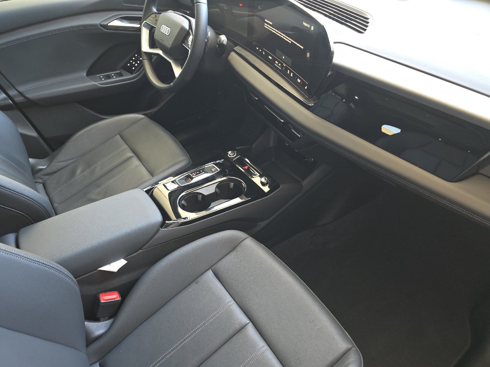 Used 2025 Audi Q6 e-tron Premium RWD image 17