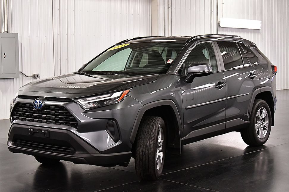 Used 2023 Toyota RAV4 XLE w/ XLE Grade Weather Package AWD/4WD image 3