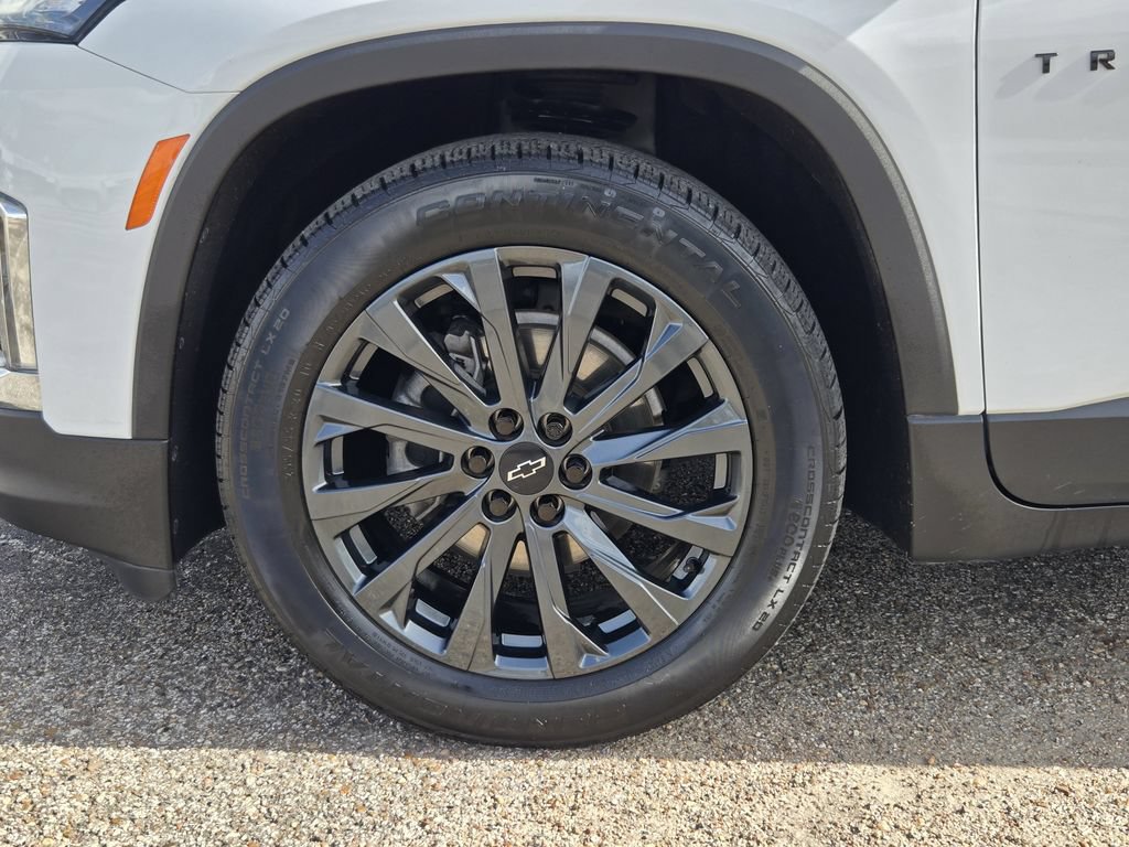 Used 2023 Chevrolet Traverse RS w/ LPO, Floor Liner Package AWD/4WD image 14