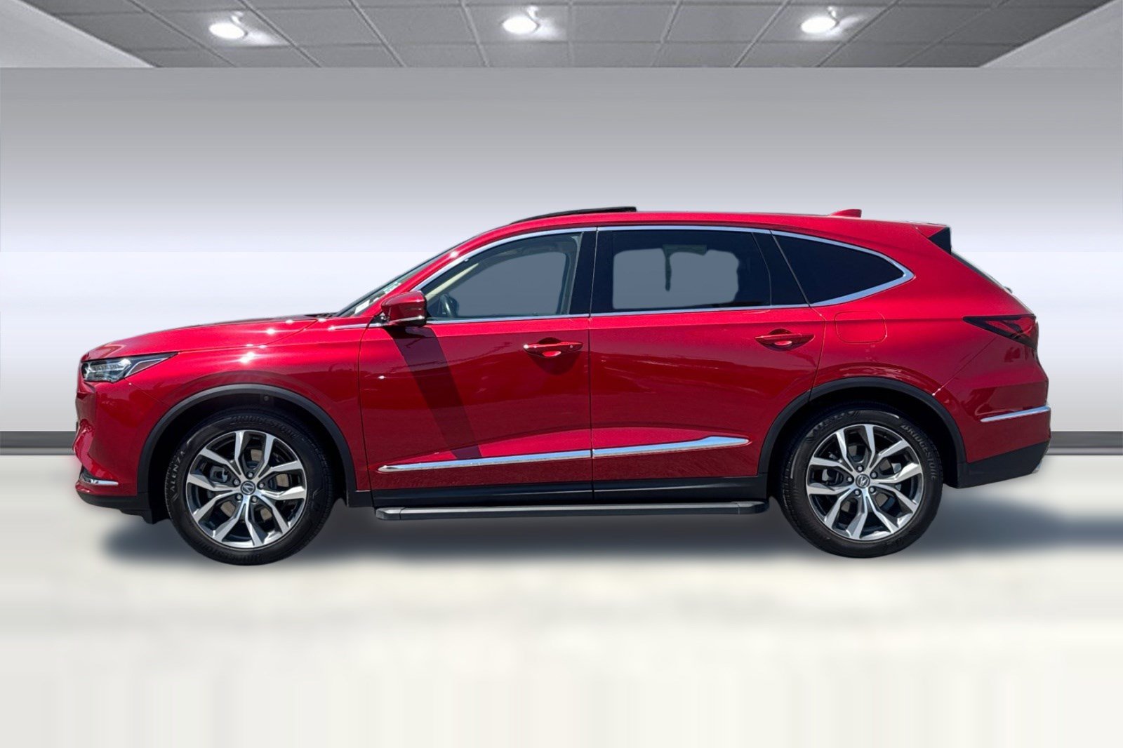Used 2023 Acura MDX SH-AWD w/ Technology Package image 2