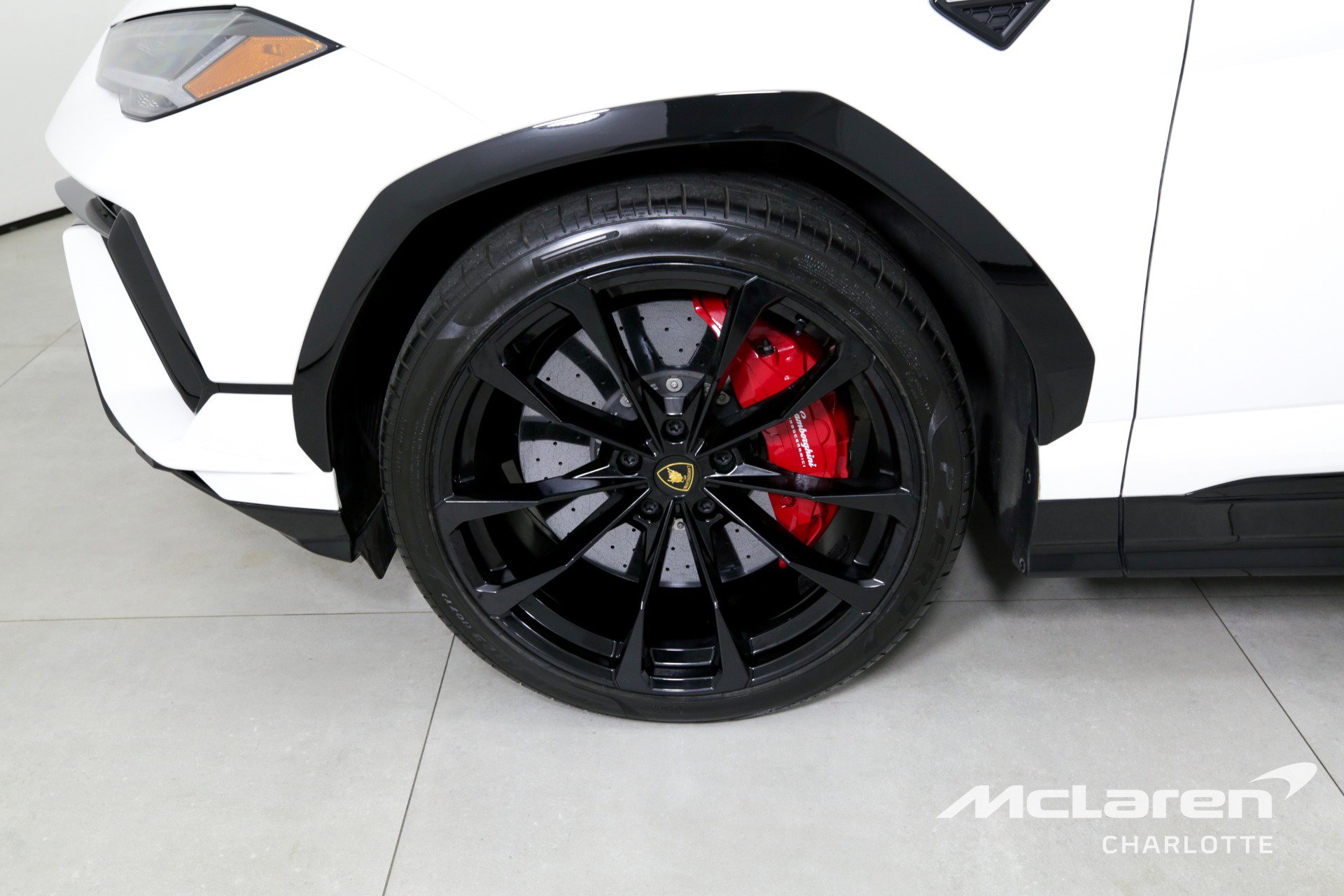 Used 2023 Lamborghini Urus S image 35