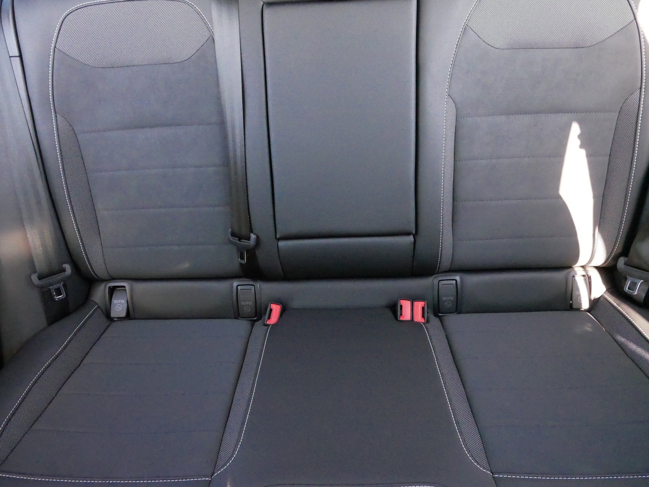 Used 2024 Volkswagen Taos SE w/ Panoramic Sunroof Package image 13