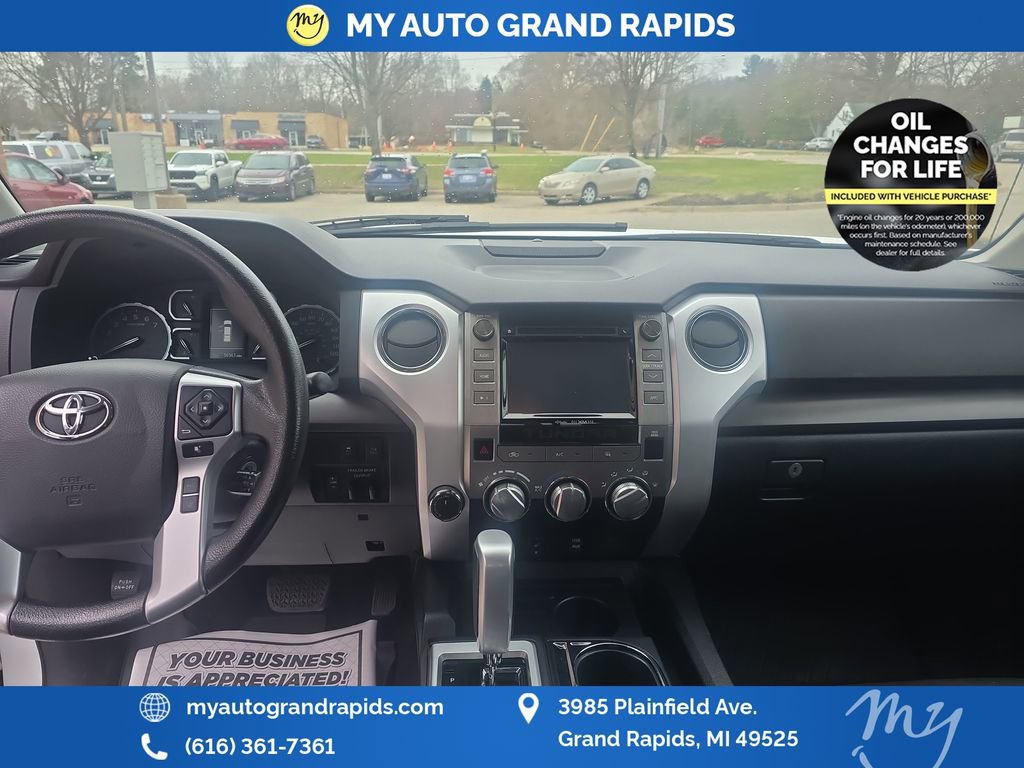 Used 2018 Toyota Tundra SR5 AWD/4WD image 12