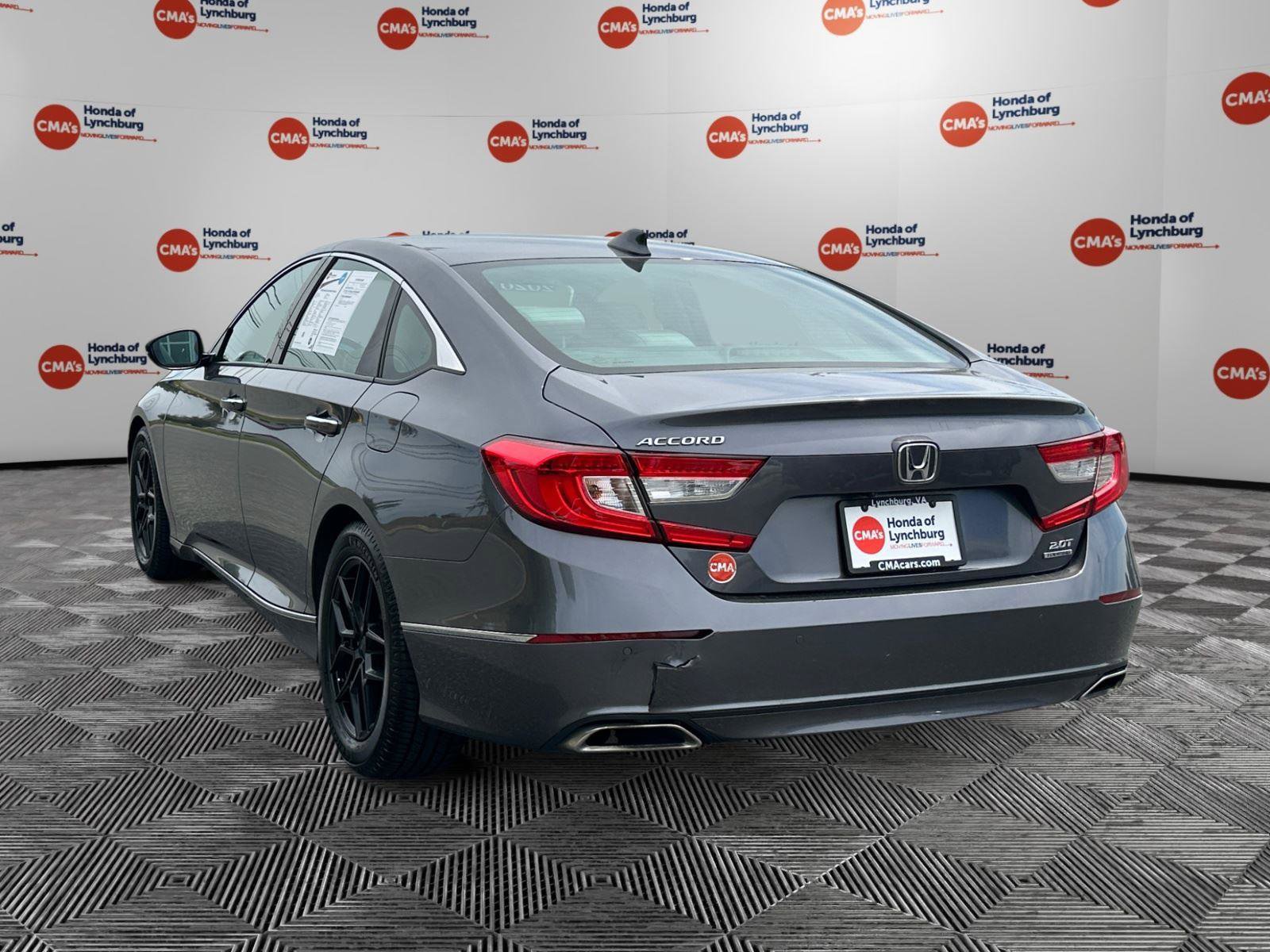 Used 2020 Honda Accord Touring image 3