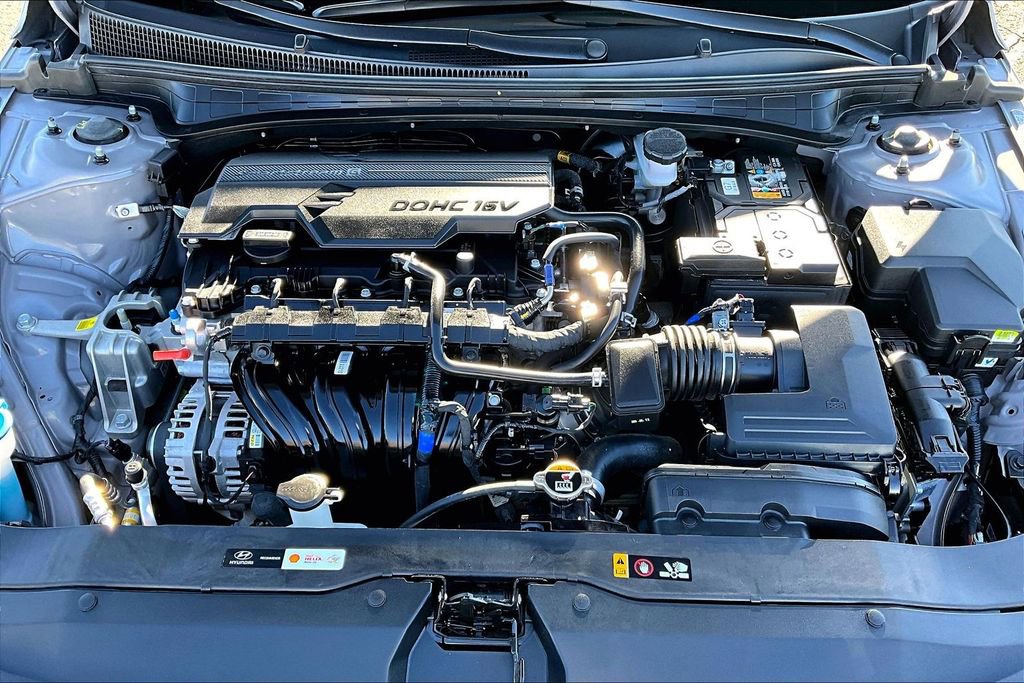 Used 2024 Hyundai Elantra SE image 10