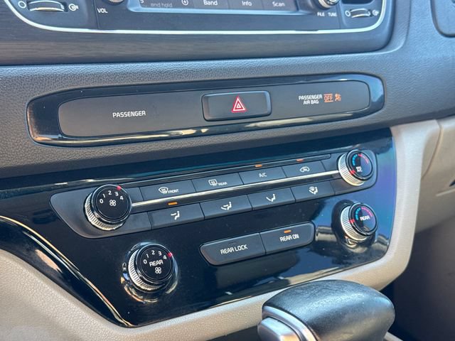 Used 2019 Kia Sedona EX FWD image 22