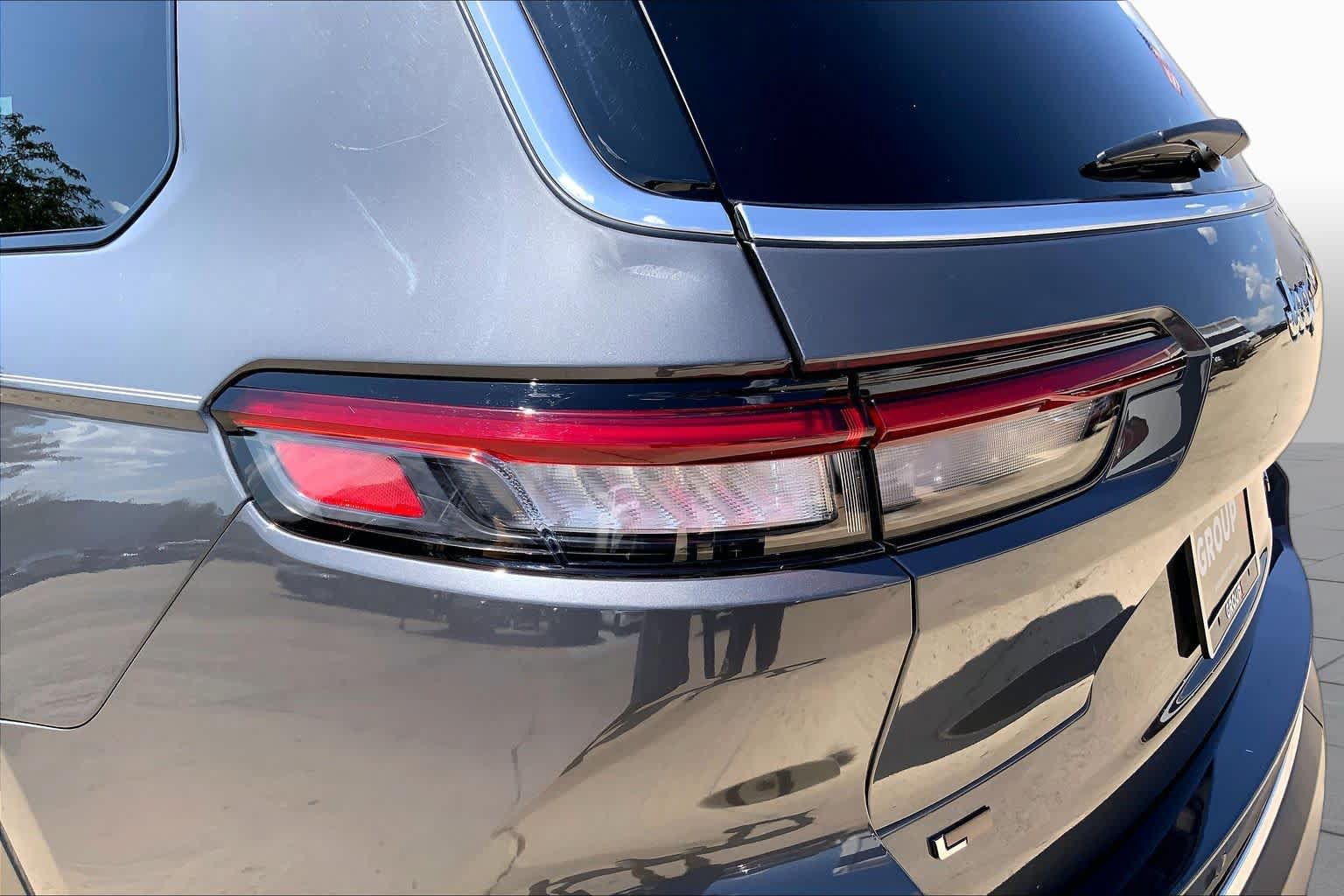 Used 2021 Jeep Grand Cherokee L Limited RWD image 29