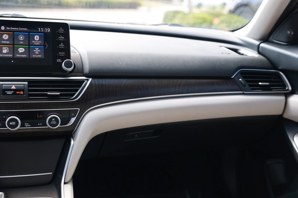 Used 2018 Honda Accord EX-L image 31