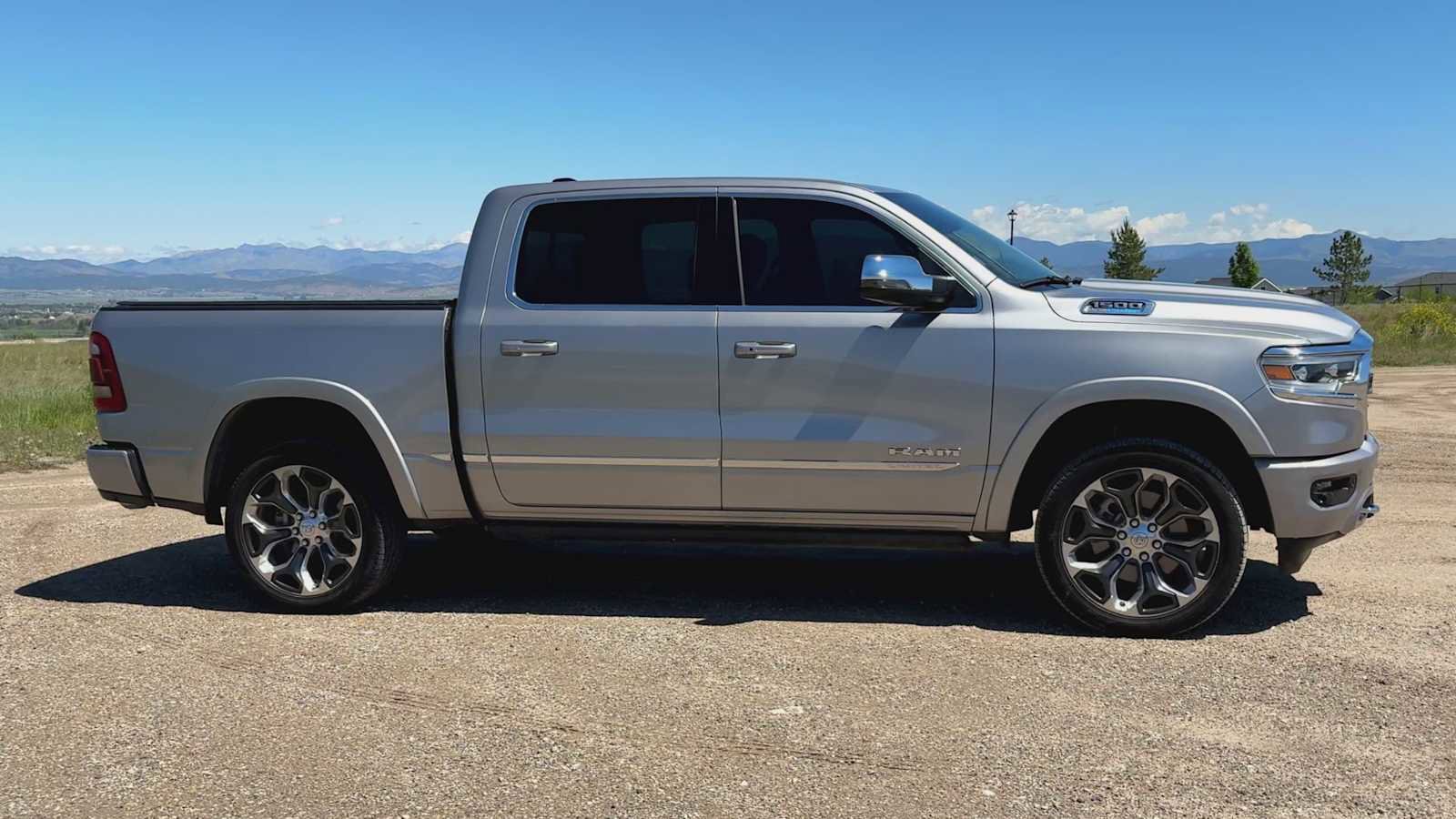 Used 2024 RAM 1500 Limited AWD/4WD image 2