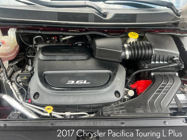 Used 2017 Chrysler Pacifica Touring-L Plus w/ Advanced Safetytec Group FWD image 34