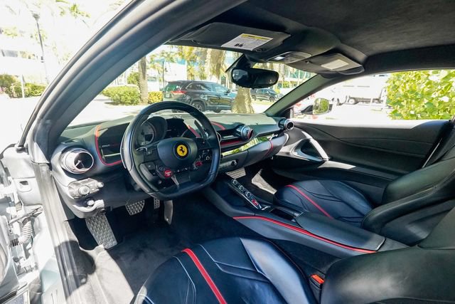 Used 2018 Ferrari 812 Superfast RWD image 3