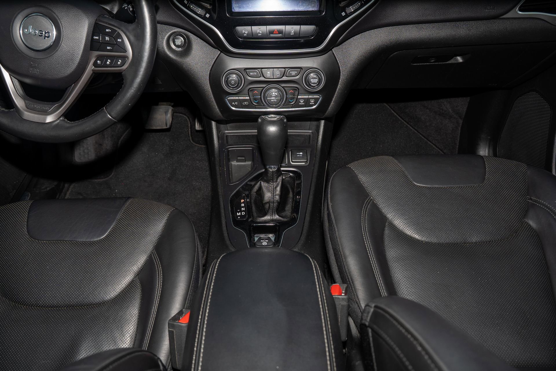 Used 2019 Jeep Cherokee Limited w/ Luxury Group image 26