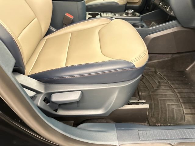 Used 2025 Ford Maverick Lariat w/ 4K Tow Package image 11