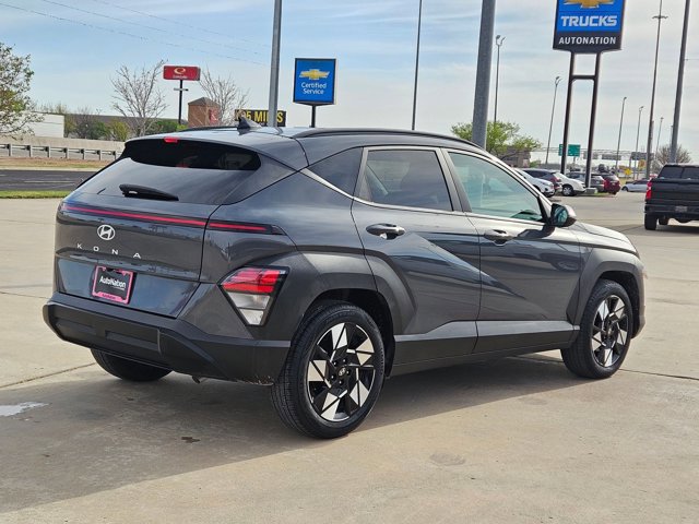 Used 2025 Hyundai Kona SEL image 5