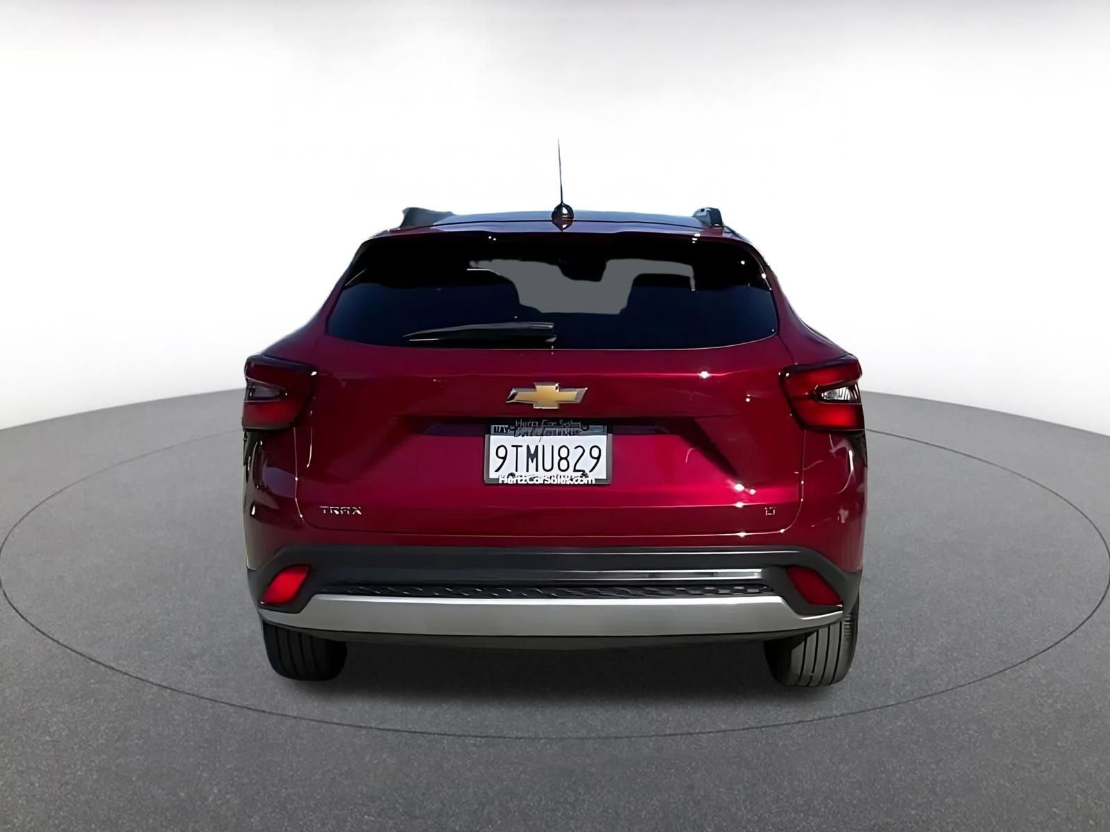 Used 2025 Chevrolet Trax LT image 12