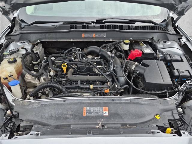 Used 2020 Ford Fusion SE FWD image 23