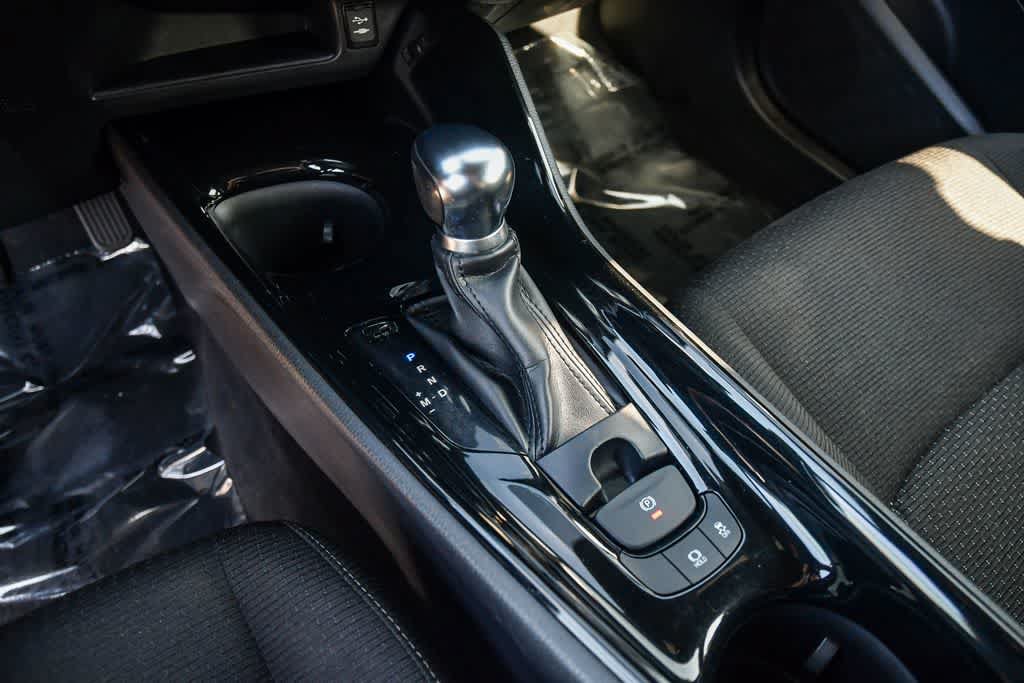 Used 2019 Toyota C-HR XLE FWD image 20