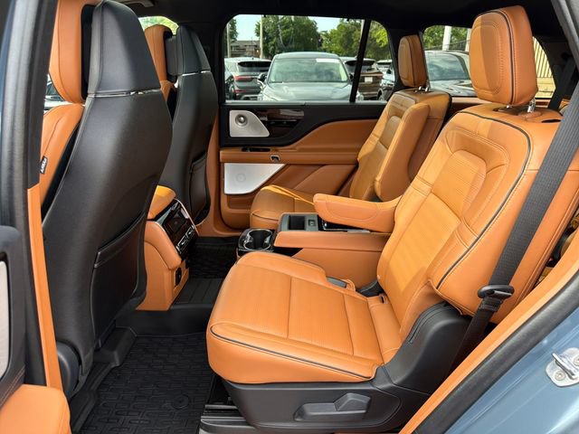 Certified 2025 Lincoln Aviator Black Label AWD/4WD image 30