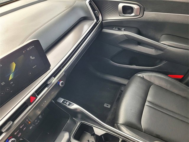 Used 2024 Kia Sorento S w/ Panoramic Sunroof Package image 12