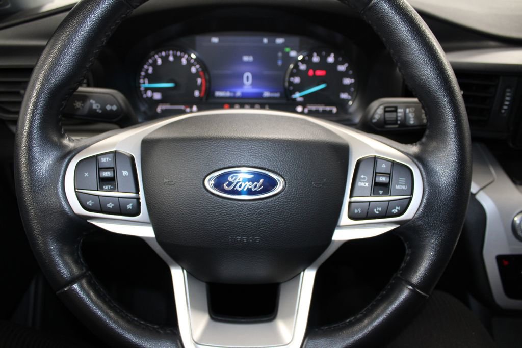 Used 2023 Ford Explorer XLT image 37
