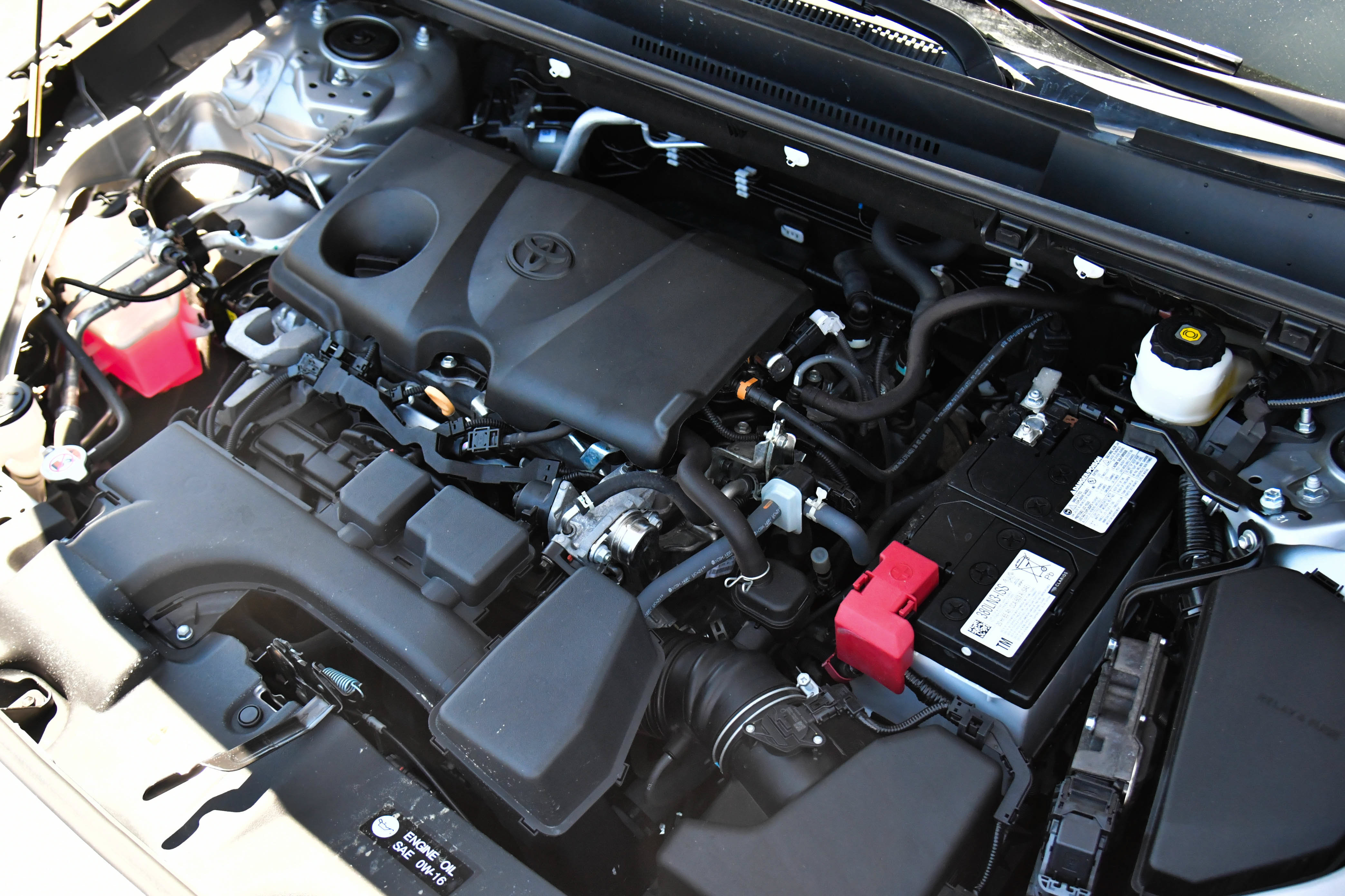 Used 2024 Toyota RAV4 LE AWD/4WD image 43