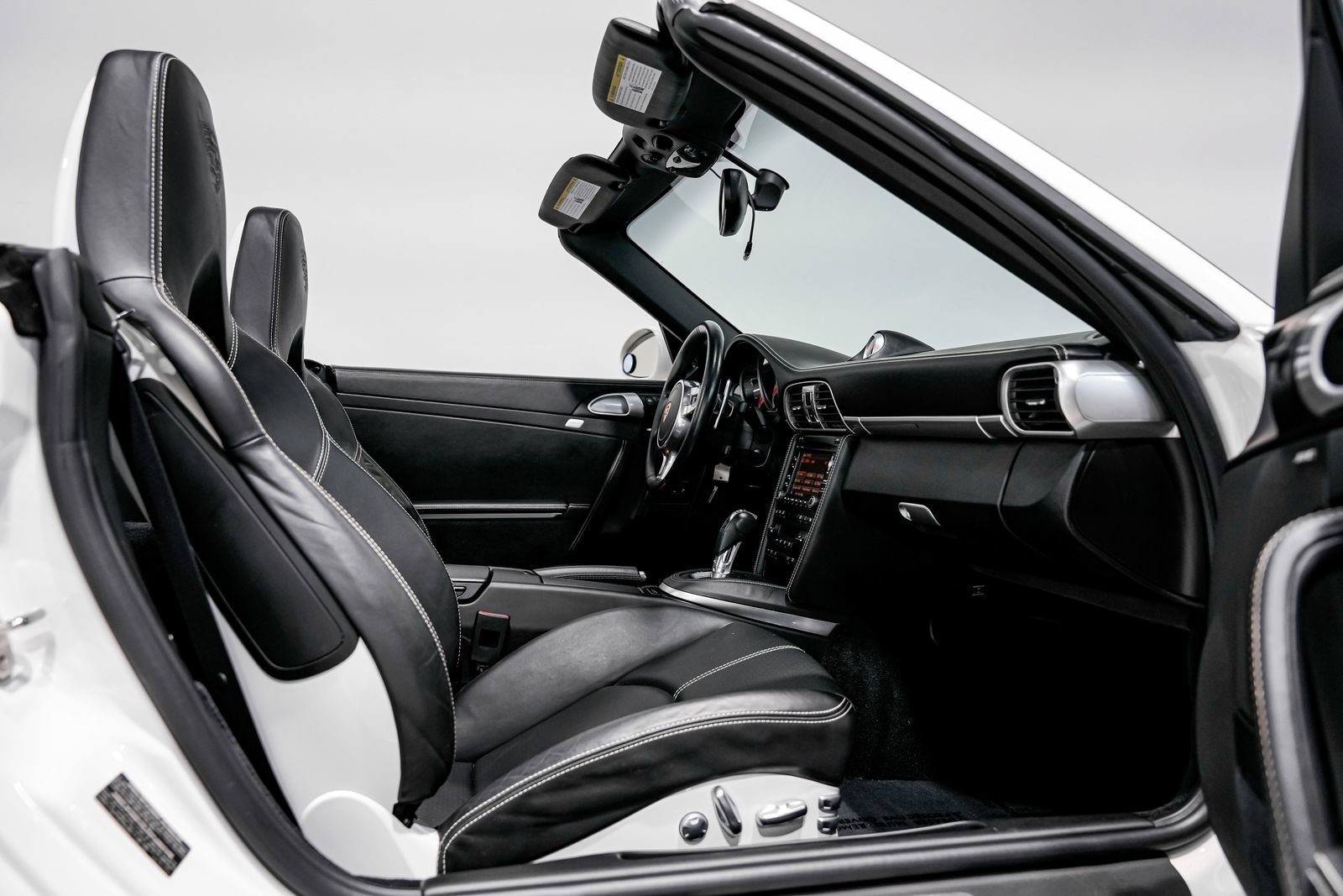 Used 2011 Porsche 911 Turbo S AWD/4WD image 30