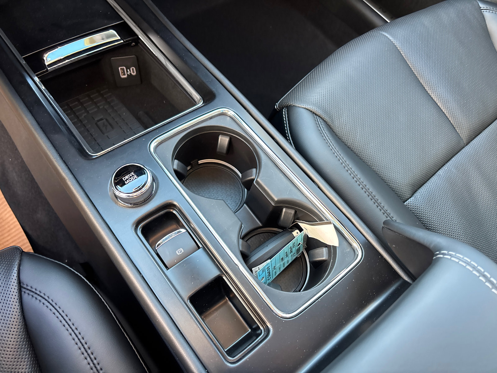 New 2026 Lincoln Corsair Reserve w/ Rear Removable Package Tray image 24