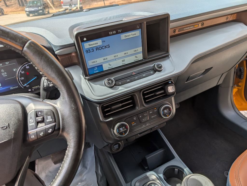 Used 2022 Ford Maverick Lariat image 16