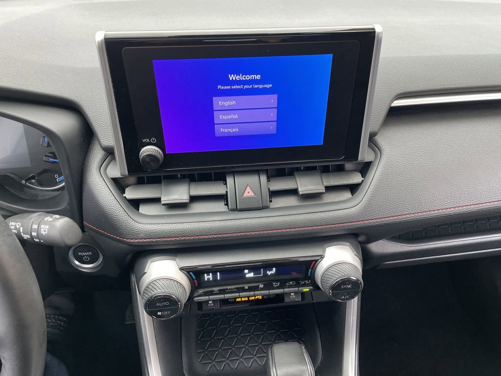 Used 2023 Toyota RAV4 SE w/ Weather & Moonroof Package image 18
