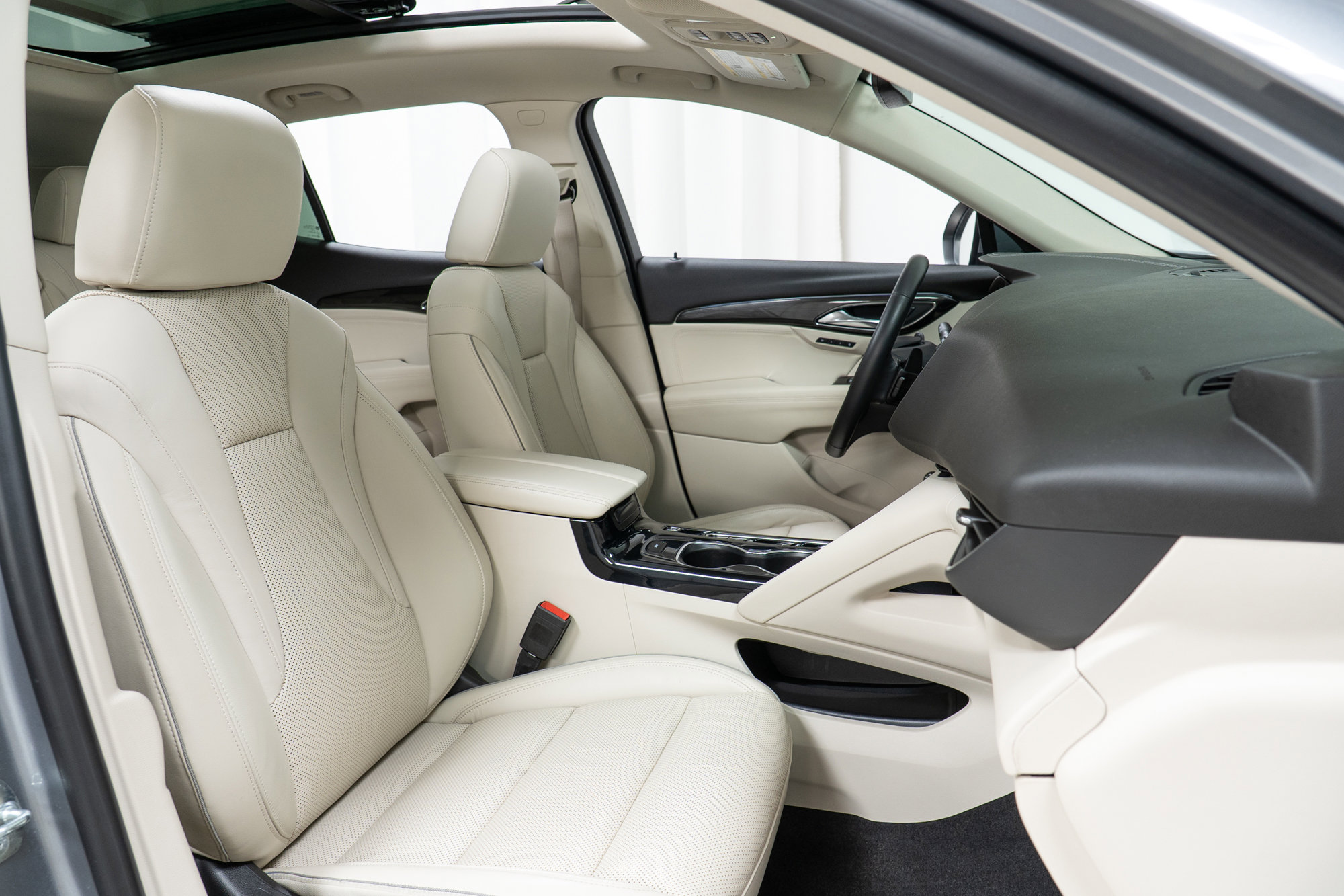 Used 2021 Buick Envision Essence w/ Technology Package I image 23