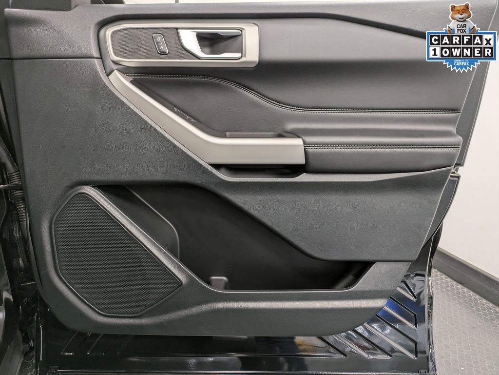 Used 2023 Ford Explorer XLT image 27