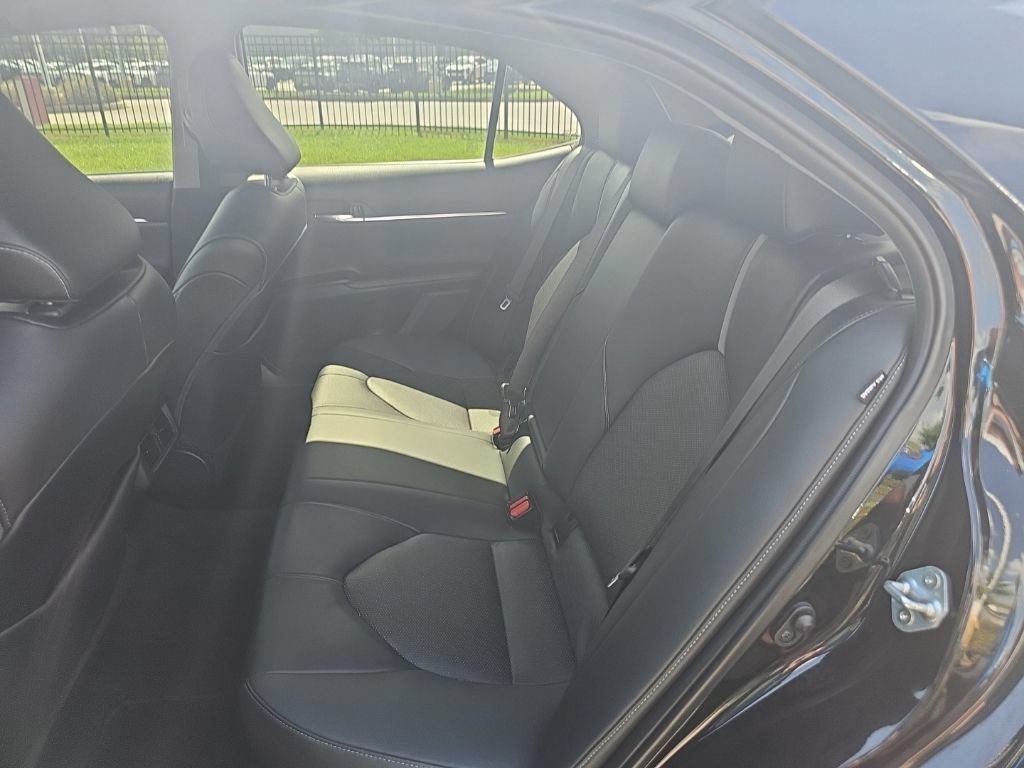 Used 2021 Toyota Camry XSE FWD image 15