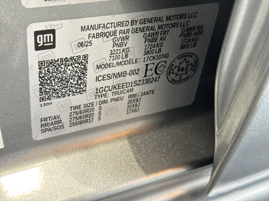 Used 2025 Chevrolet Silverado 1500 RST w/ Z71 Off-Road Package AWD/4WD image 39